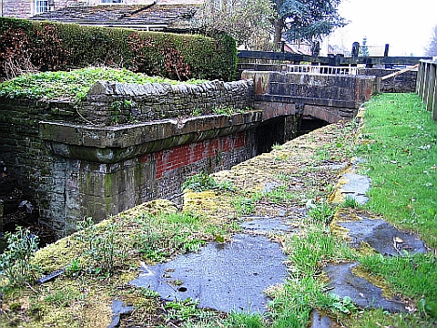 Path of Tramway across locks, and mounting block with hole